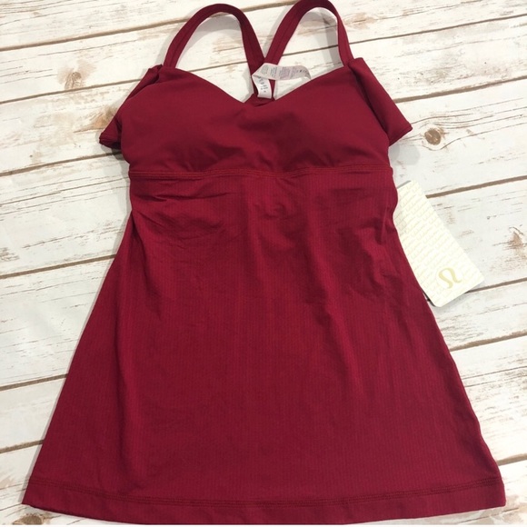 Lululemon Wrap It Up Tank. NWT size 4. Cranberry. - Picture 2 of 4